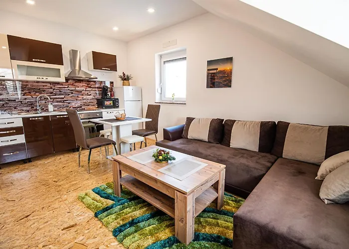 Modern And Vibrant Apartamento Liubliana