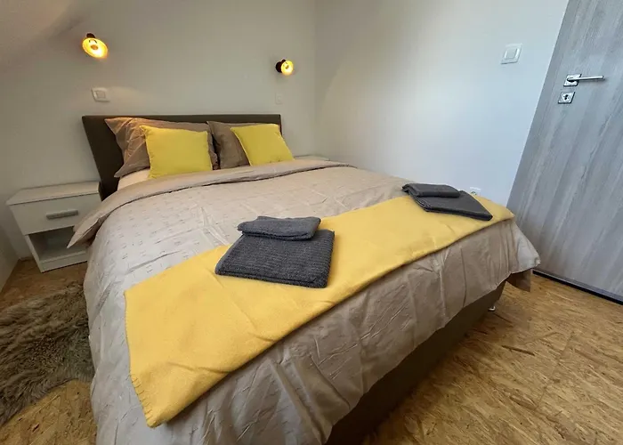 Modern And Vibrant Apartment Ljubljana